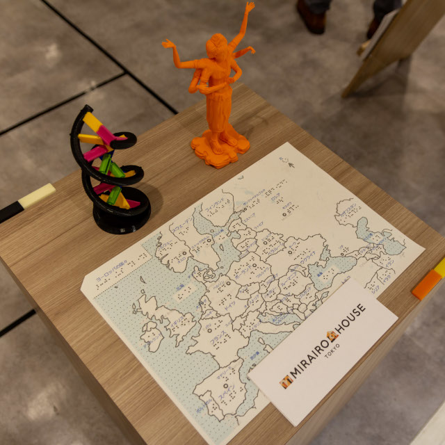 ミライロハウスで展示した触地図と3D模型